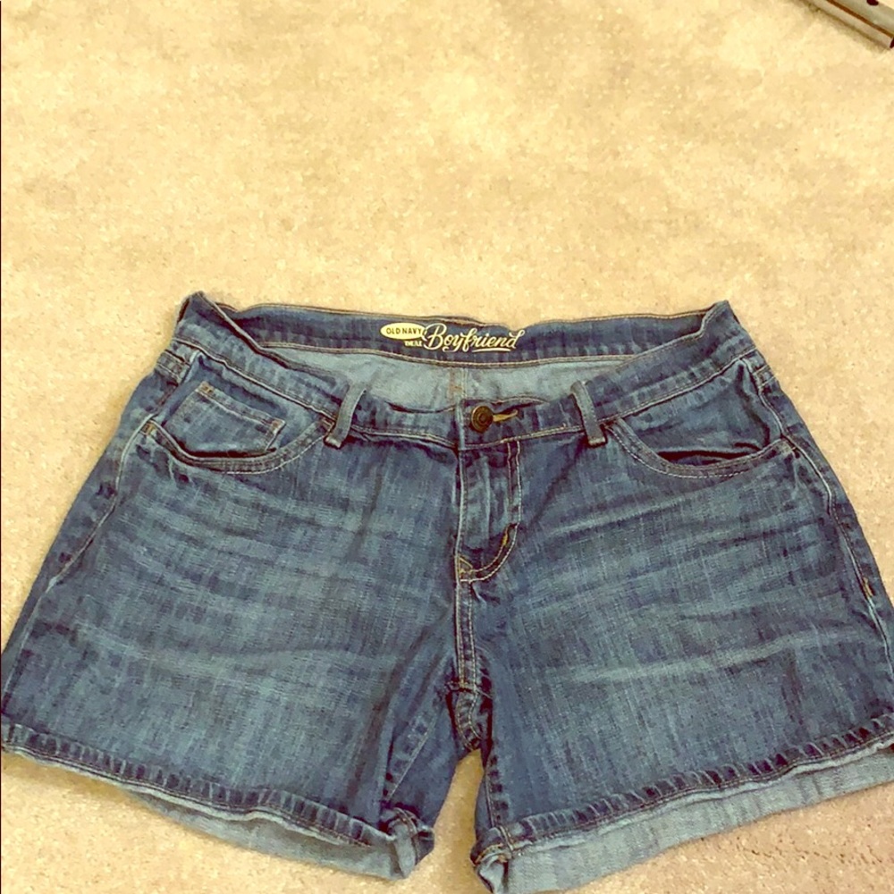 OLD NAVY BOYFRIEND SHORTS